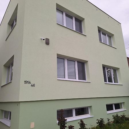 Apartmanovy Dom Stummerova Топольчани Екстер'єр фото