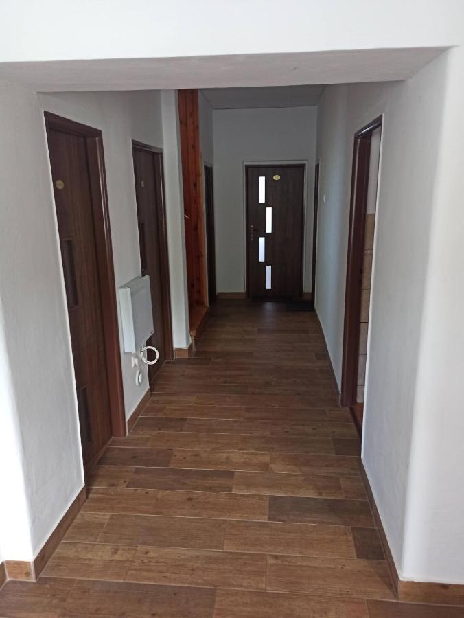 Apartmanovy Dom Stummerova Топольчани Екстер'єр фото