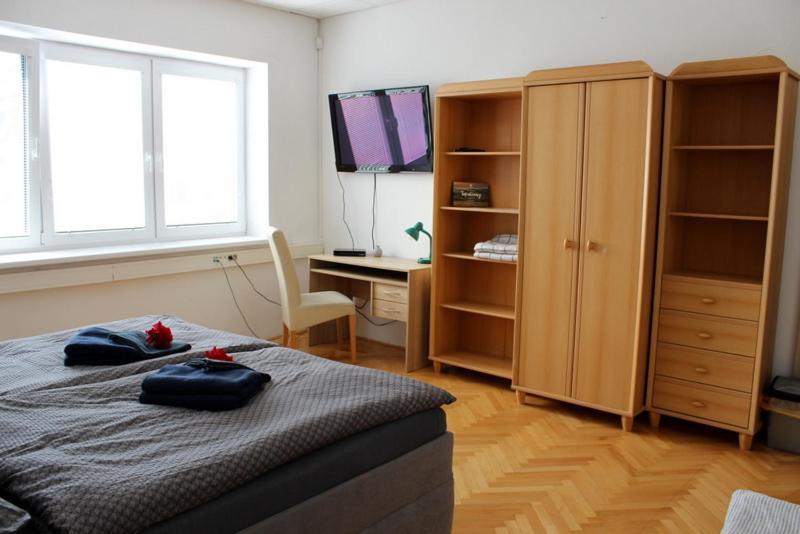 Apartmanovy Dom Stummerova Топольчани Екстер'єр фото